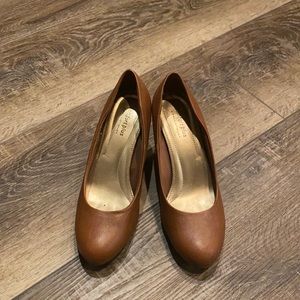 Brown leather heels comfort plus